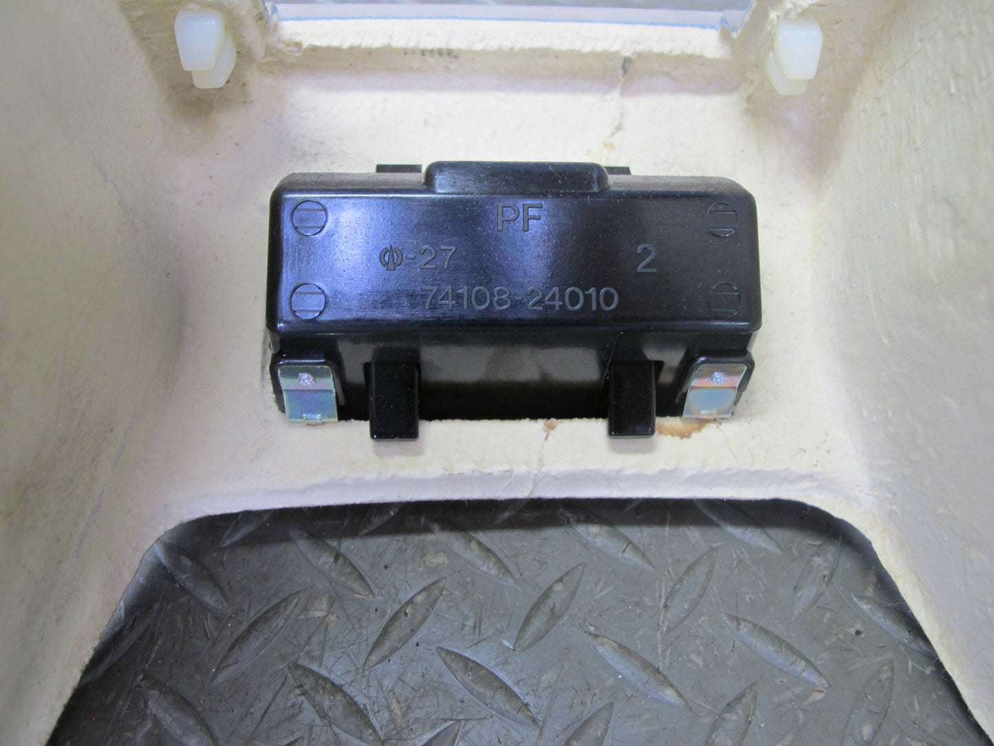 95-00 Lexus SC300 SC400 UZZ30L Center Console Trim Cover Panel Ivory OEM