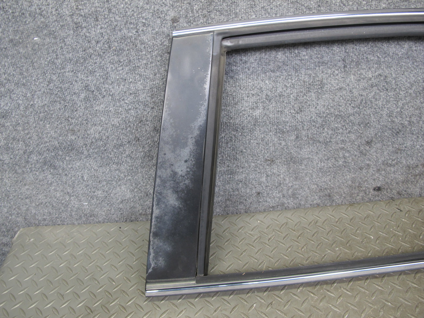 92-00 Lexus SC300 SC400 UZZ30L Right Pass Door Window Frame Trim Molding OEM