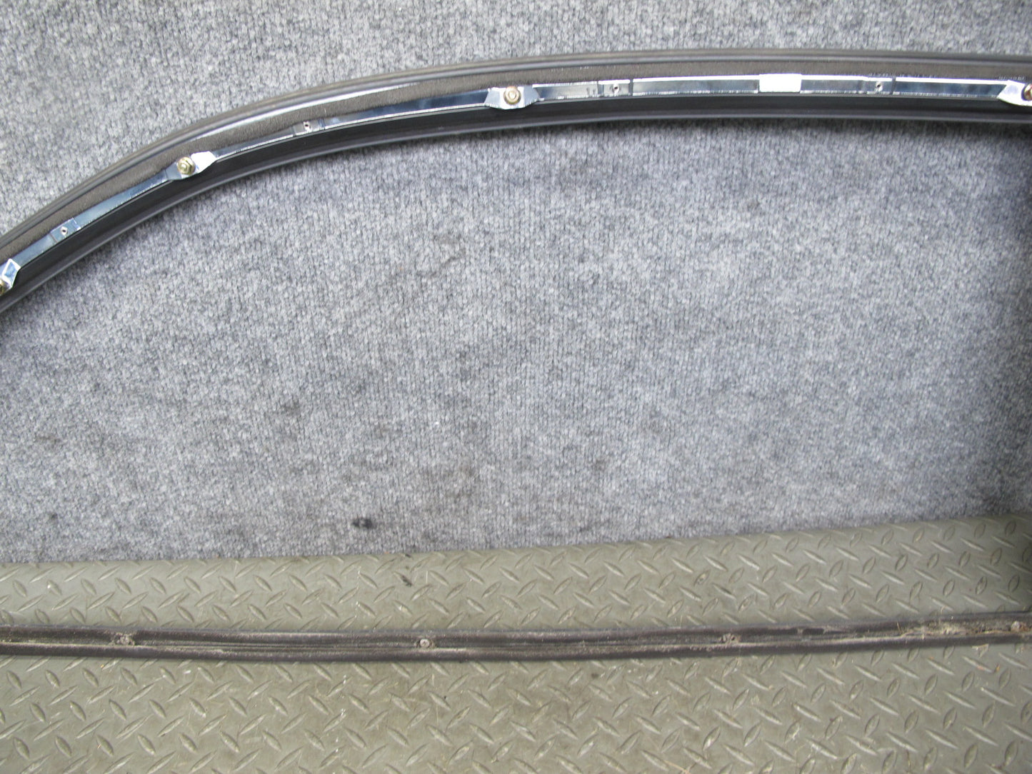 92-00 Lexus SC300 SC400 UZZ30L Right Pass Door Window Frame Trim Molding OEM