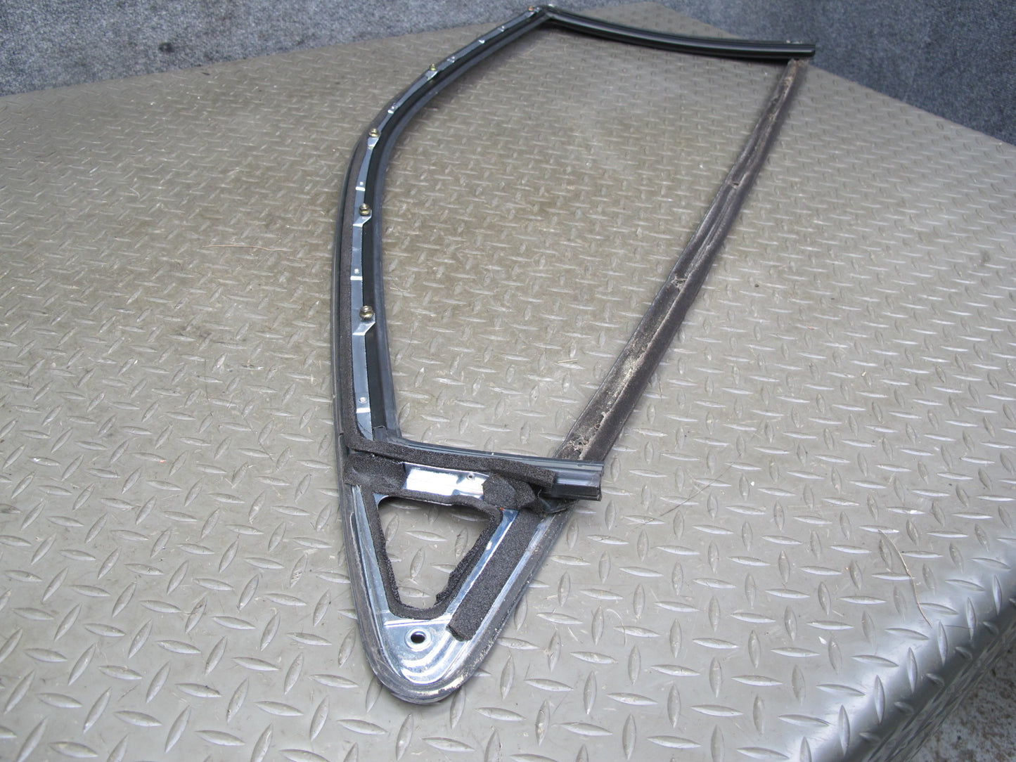 92-00 Lexus SC300 SC400 UZZ30L Right Pass Door Window Frame Trim Molding OEM