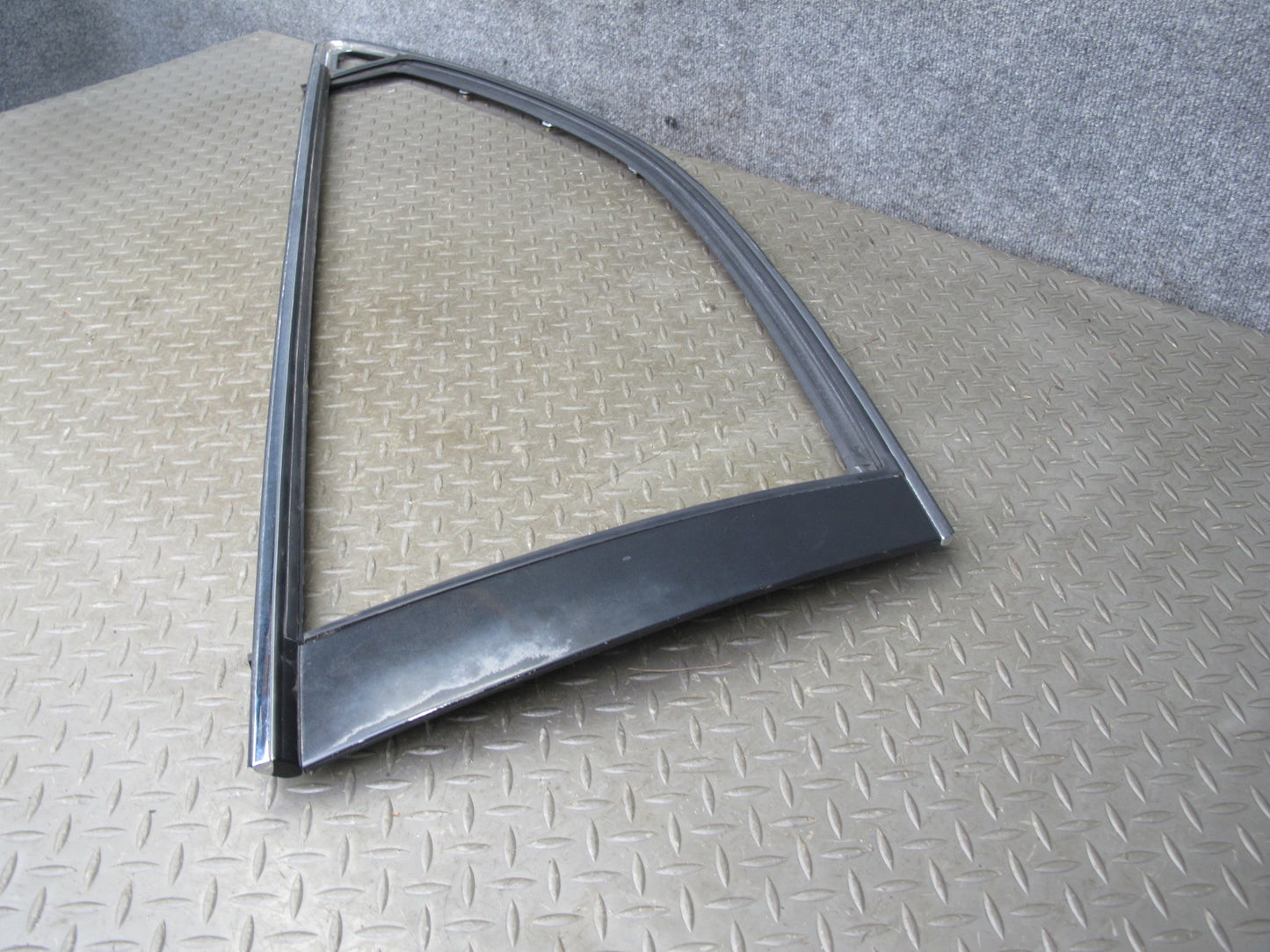 92-00 Lexus SC300 SC400 UZZ30L Left Driver Door Window Frame Trim Molding OEM