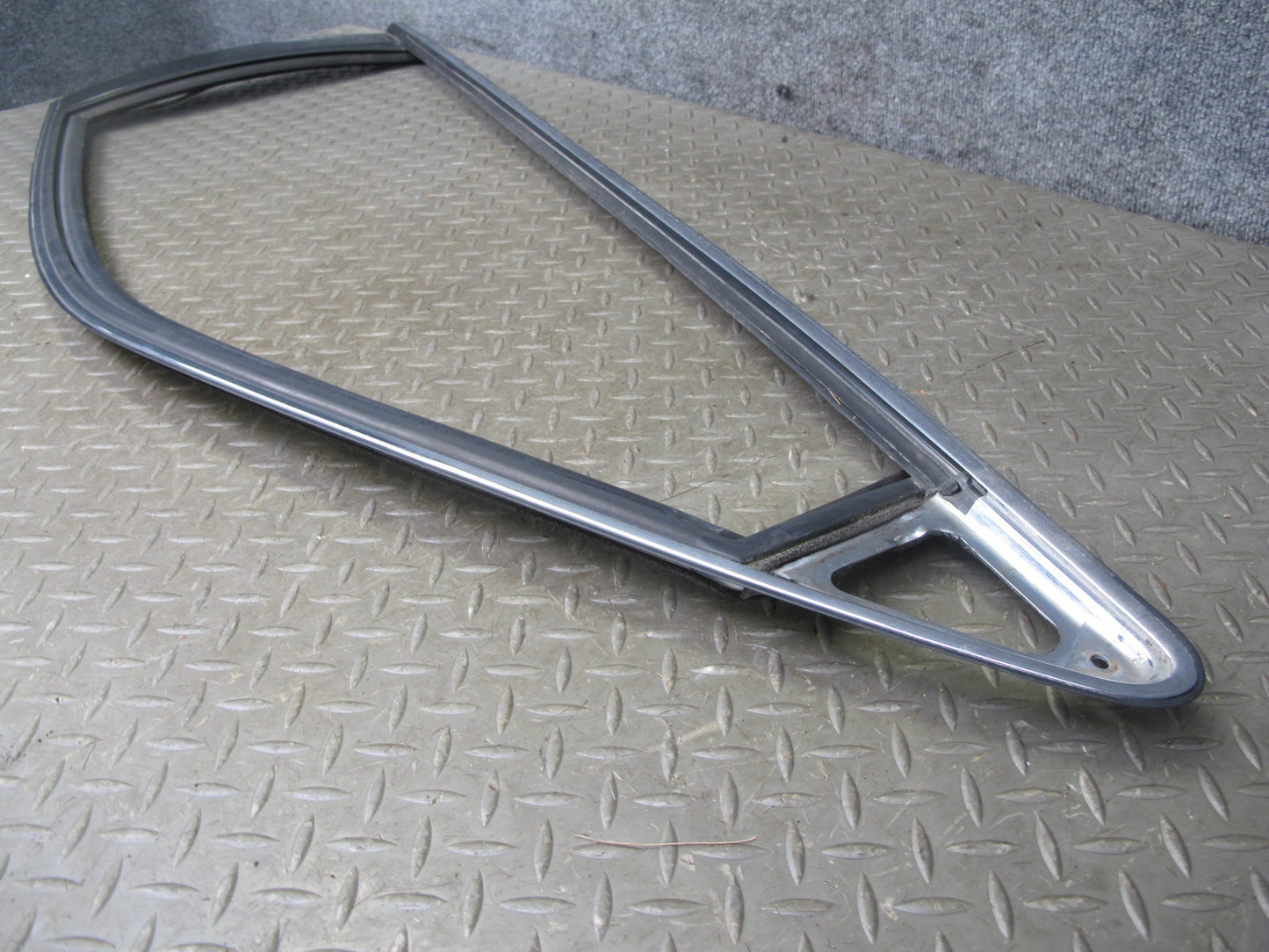 92-00 Lexus SC300 SC400 UZZ30L Left Driver Door Window Frame Trim Molding OEM