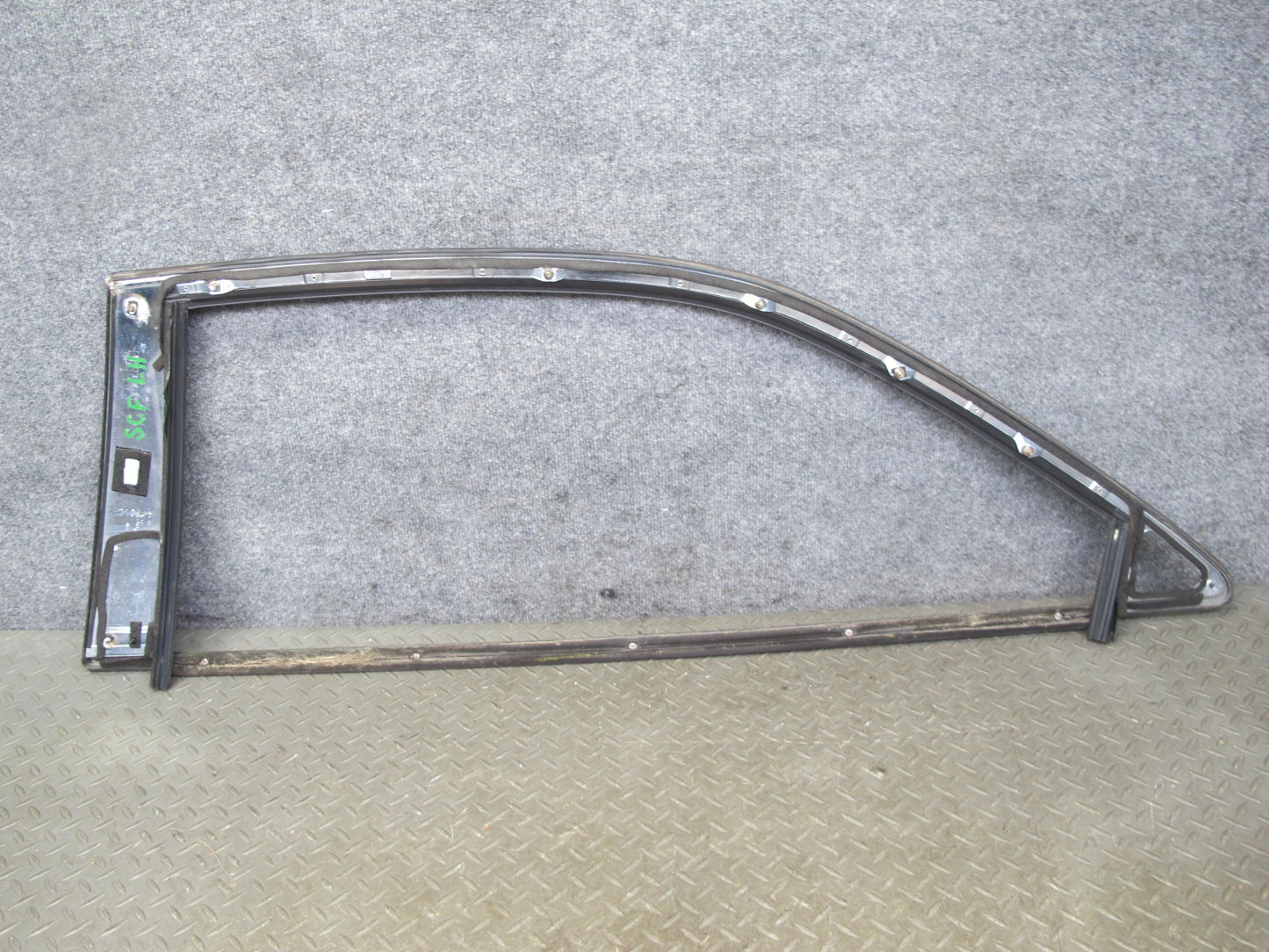 92-00 Lexus SC300 SC400 UZZ30L Left Driver Door Window Frame Trim Molding OEM