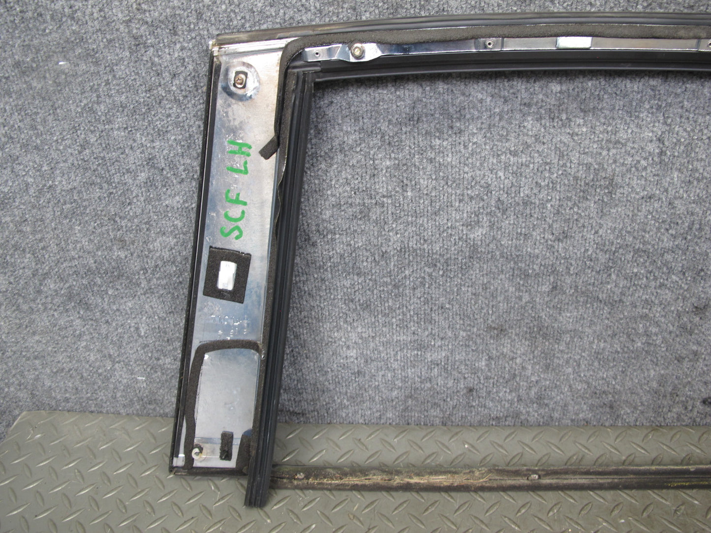 92-00 Lexus SC300 SC400 UZZ30L Left Driver Door Window Frame Trim Molding OEM