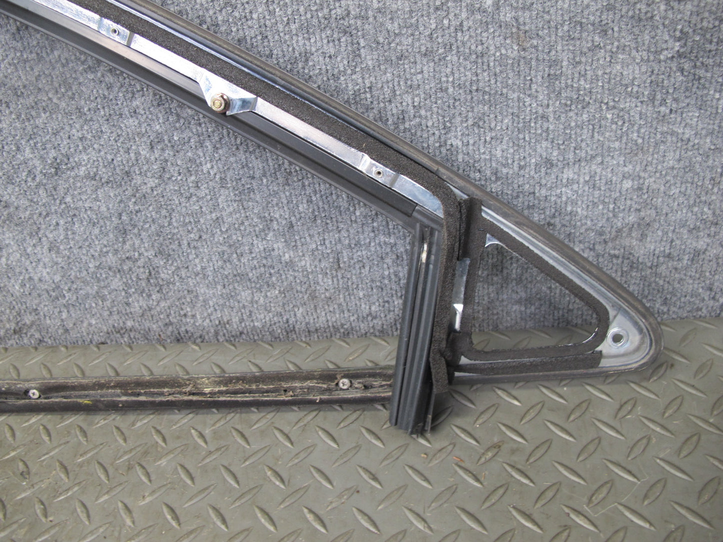 92-00 Lexus SC300 SC400 UZZ30L Left Driver Door Window Frame Trim Molding OEM