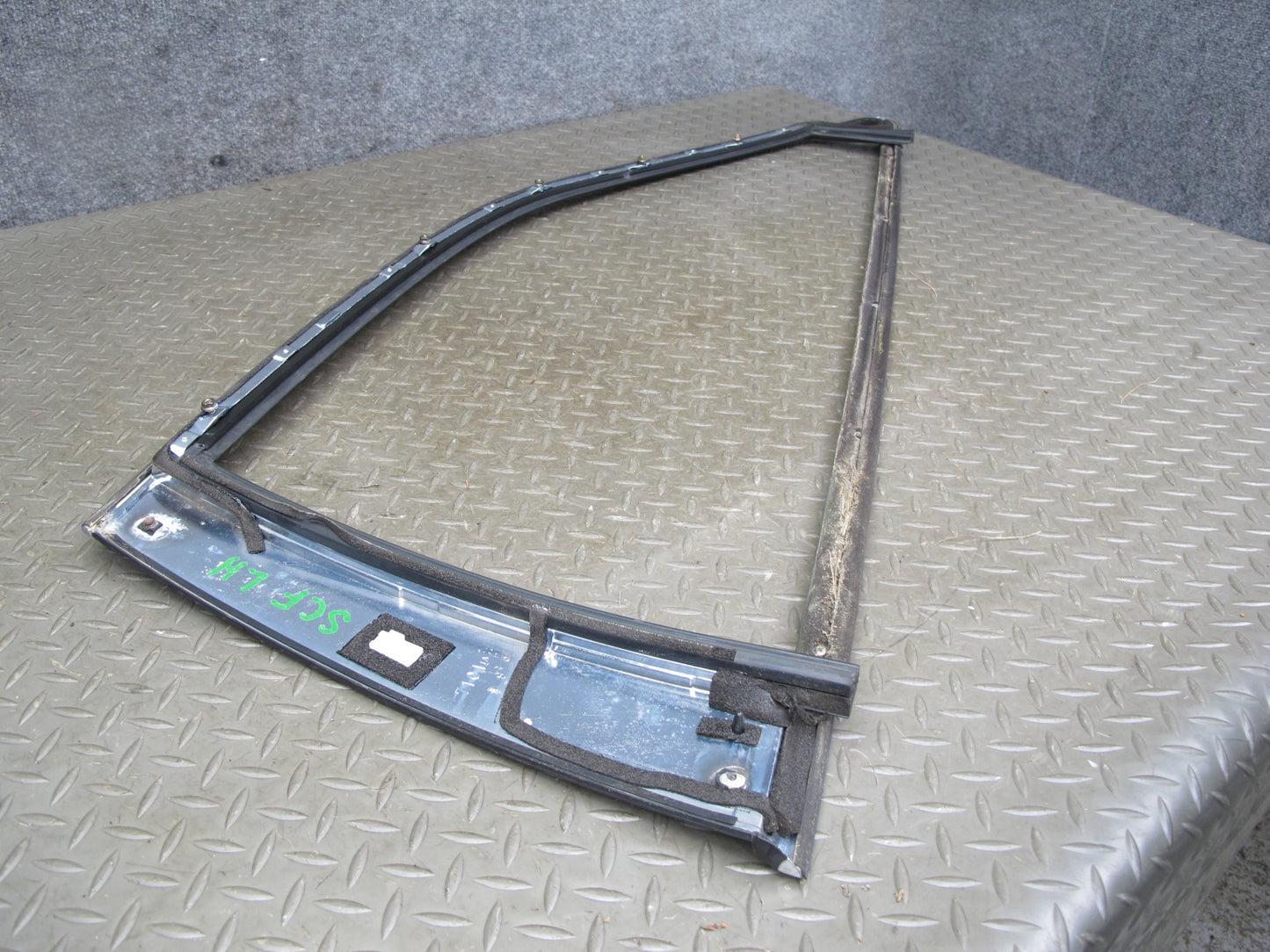 92-00 Lexus SC300 SC400 UZZ30L Left Driver Door Window Frame Trim Molding OEM