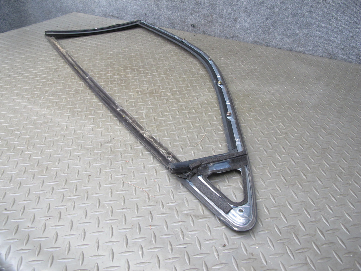 92-00 Lexus SC300 SC400 UZZ30L Left Driver Door Window Frame Trim Molding OEM