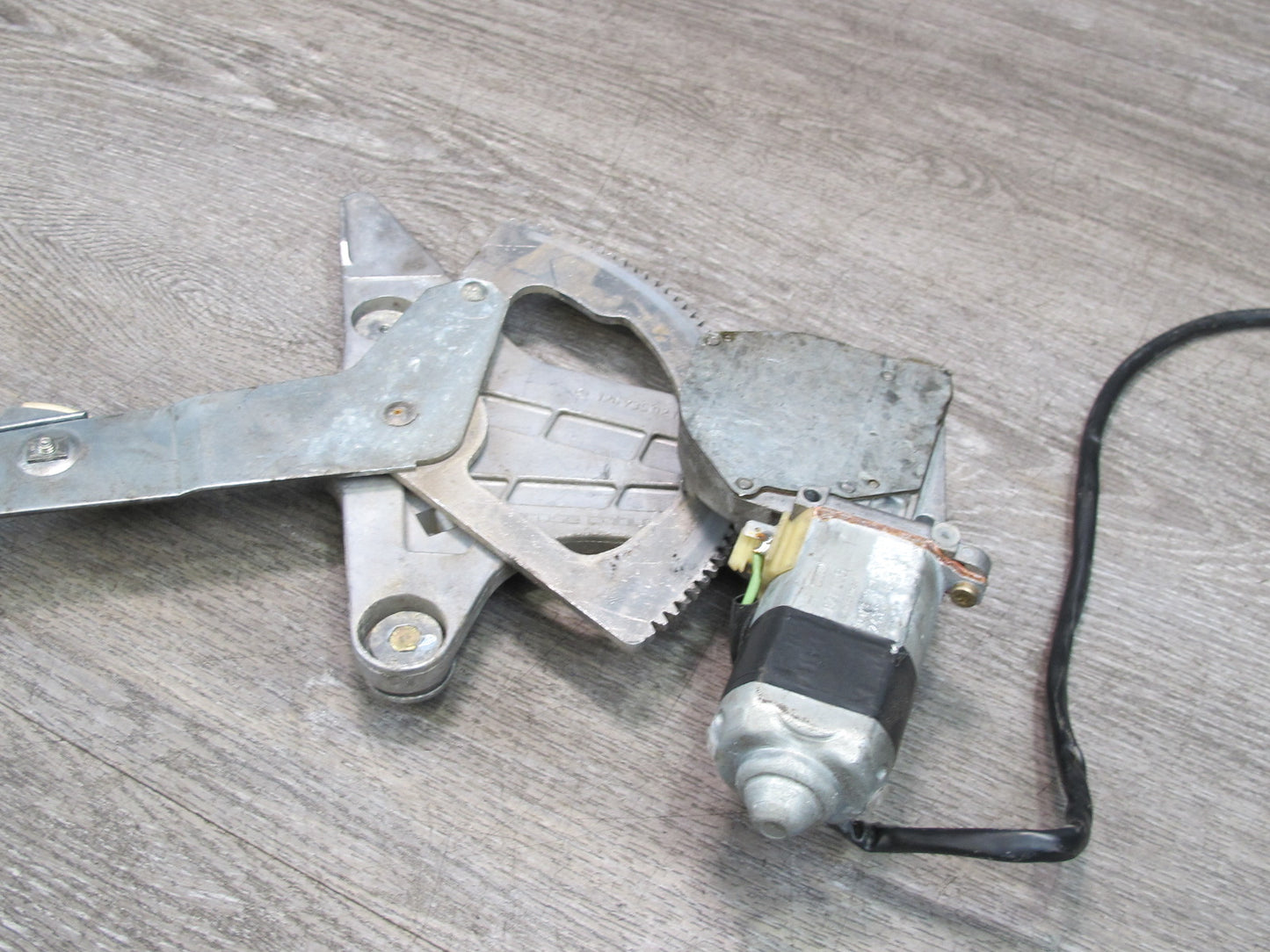 86-91 Mercedes W126 Rear Right Door Window Regulator w Motor OEM