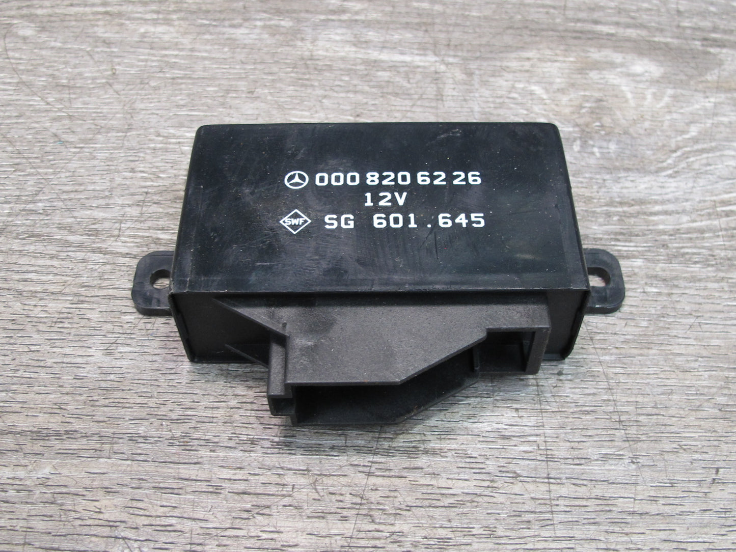 86-91 Mercedes W126 C126 Heated Seat Control Module Relay 0008206226 OEM