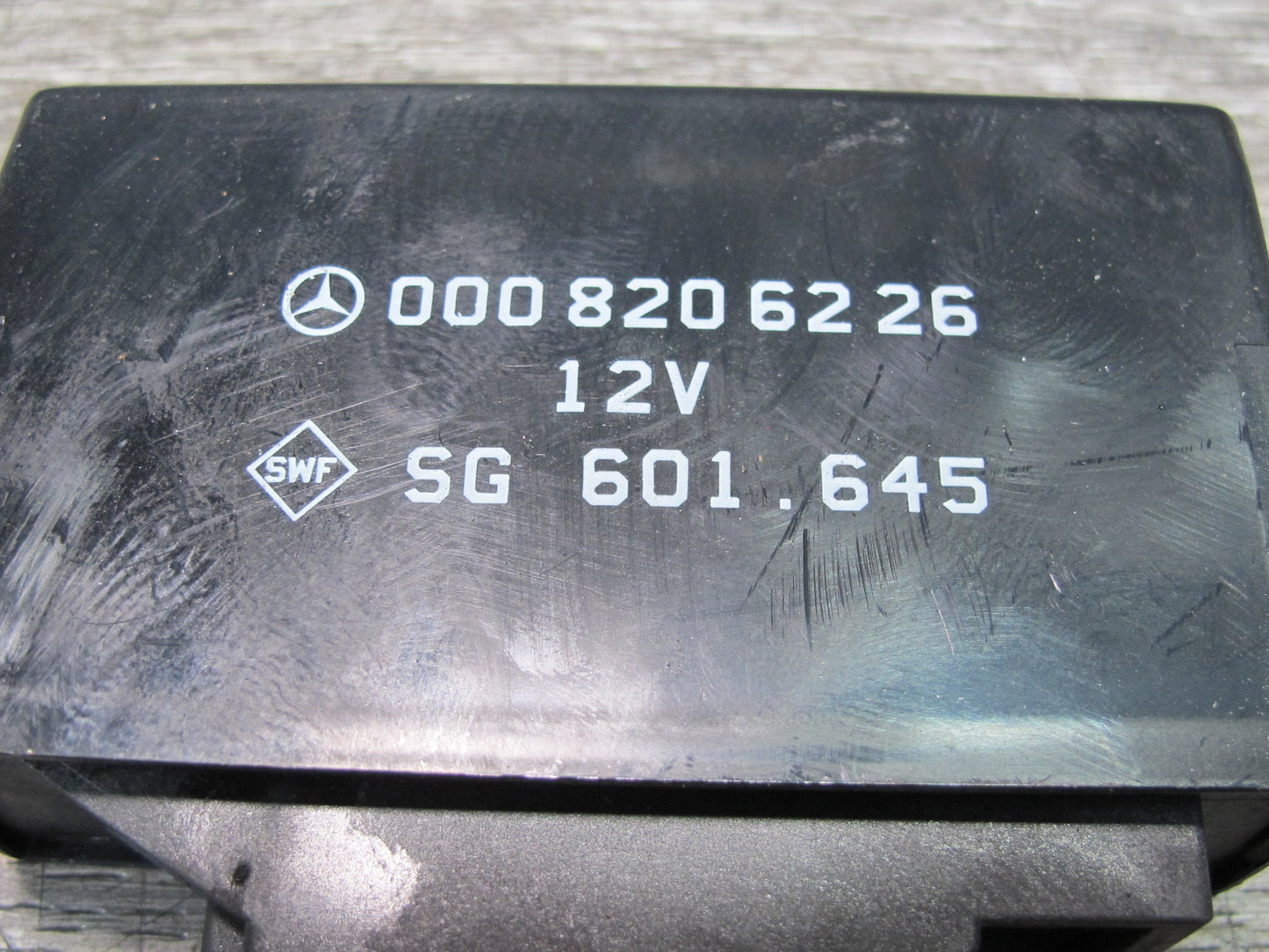 86-91 Mercedes W126 C126 Heated Seat Control Module Relay 0008206226 OEM