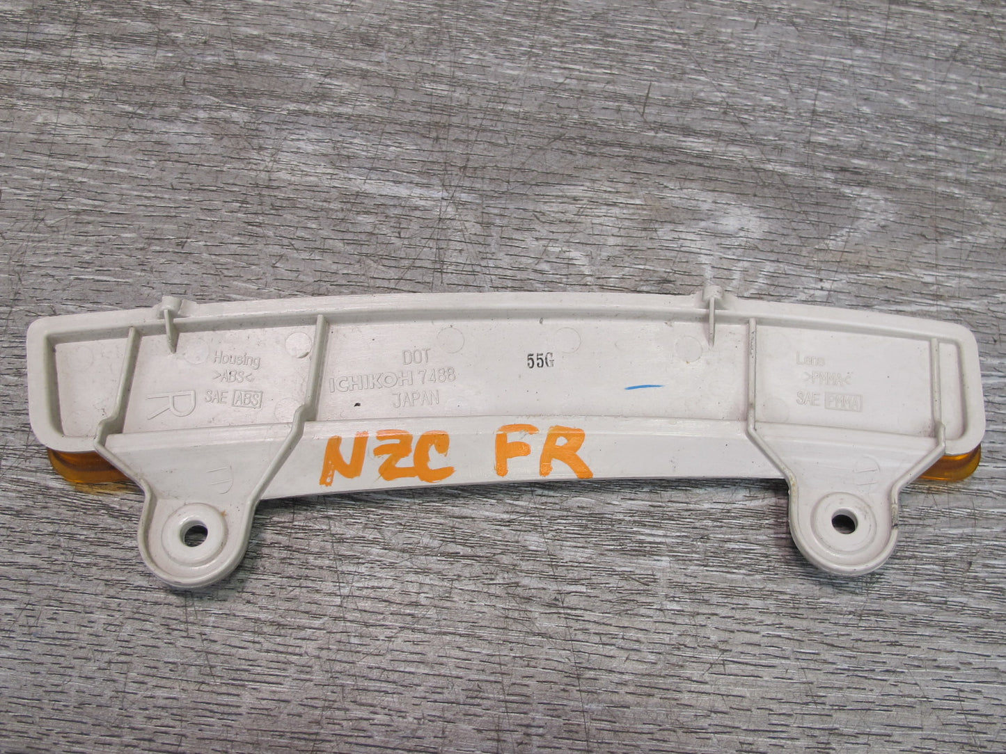 04-05 Nissan 350Z Z33 Convert Front Bumper Right Reflector Marker Light Lamp OEM