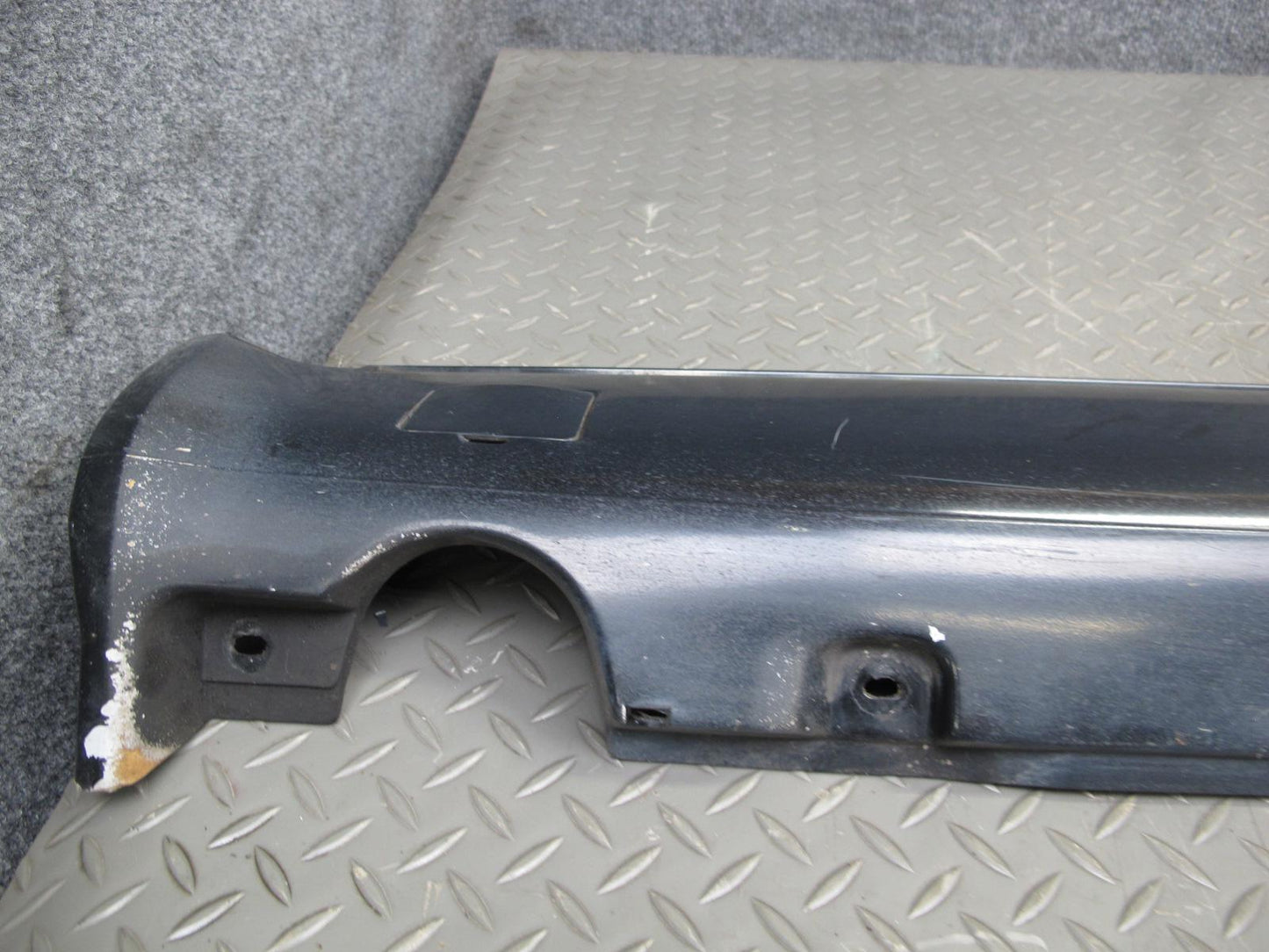 94-99 Mercedes W140 Sedan Right Side Skirt Rocker Panel Molding Black OEM