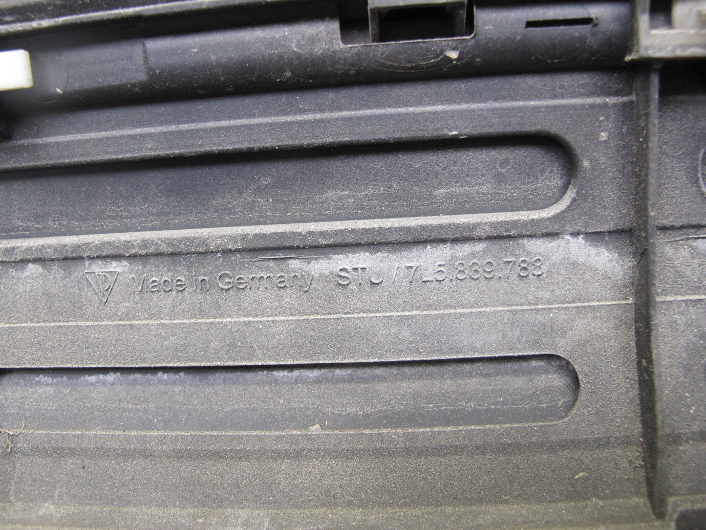 2003-2010 Porsche Cayenne 957 Rear Right Side Lower Door Molding Trim Panel