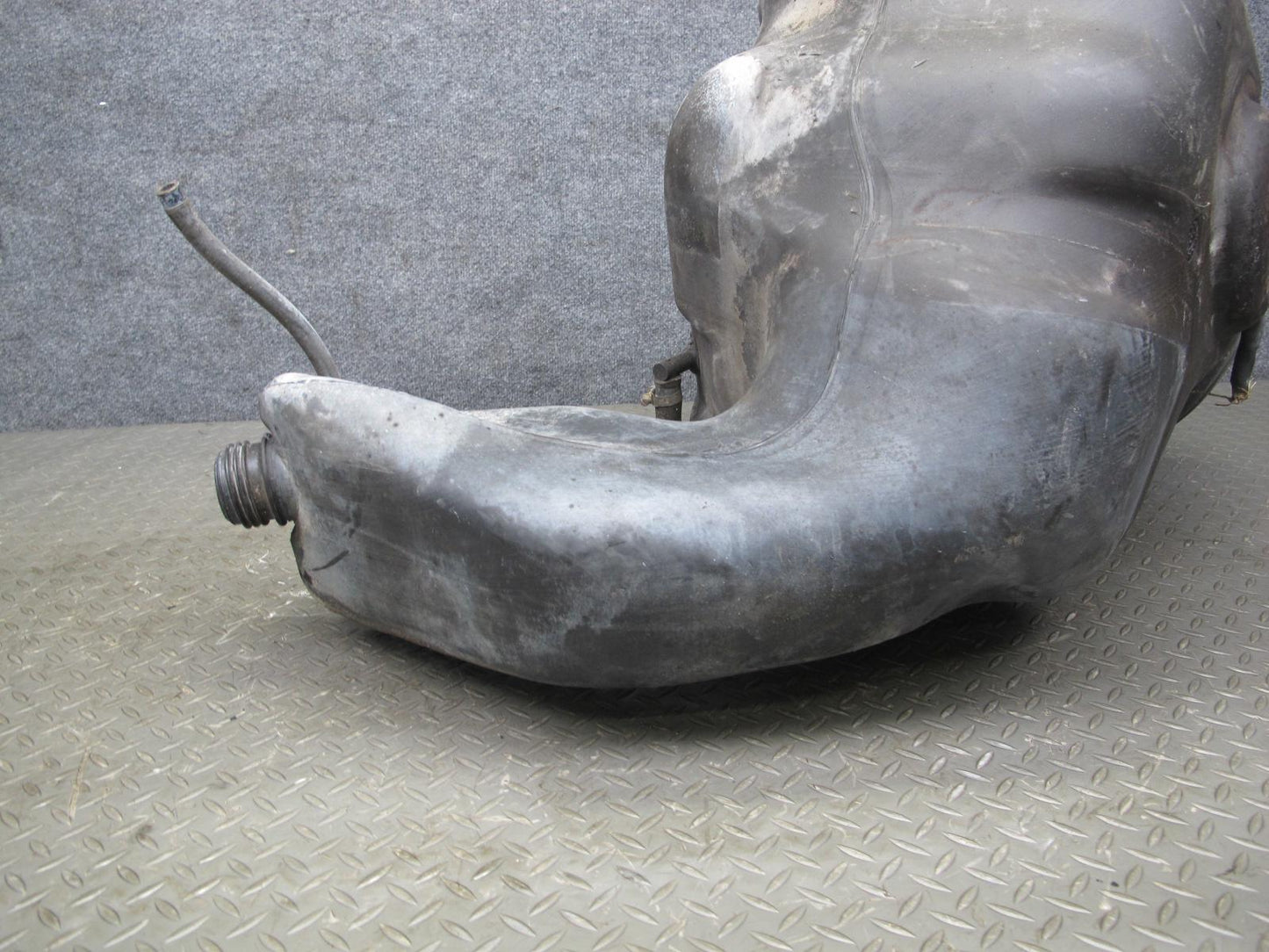 1984-1995 Porsche 928 S Fuel Gas Tank Unit