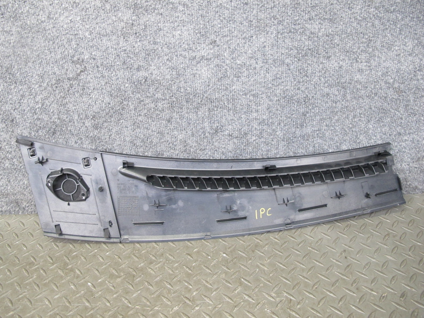 2003-2010 Porsche Cayenne 957 Front Left Right Side Dash Defrost Trim Panel Set