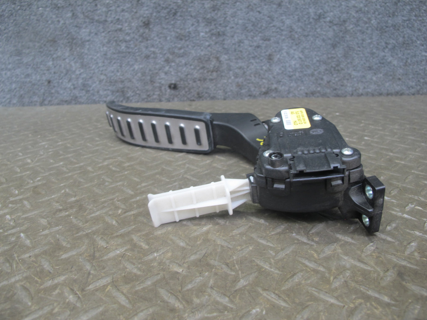 2008-2010 Porsche Cayenne 957 Gas Throttle Accelerator Pedal 7L0723507D