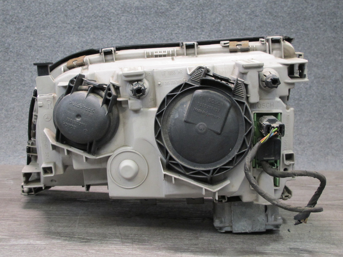 97-99 Mercedes W140 Sedan Front Right Xenon HID Headlight Lamp 1408209461 OEM