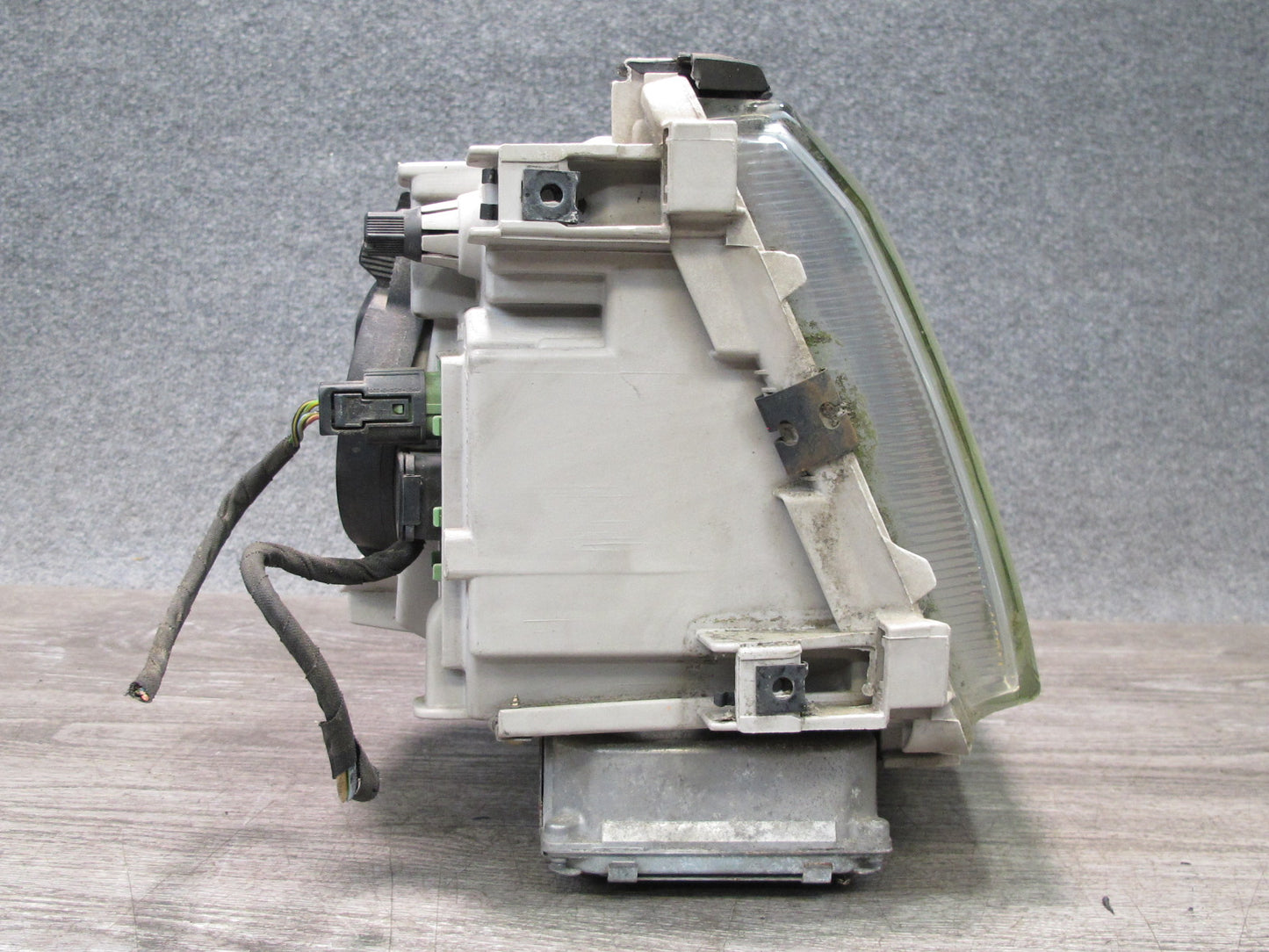 97-99 Mercedes W140 Sedan Front Right Xenon HID Headlight Lamp 1408209461 OEM