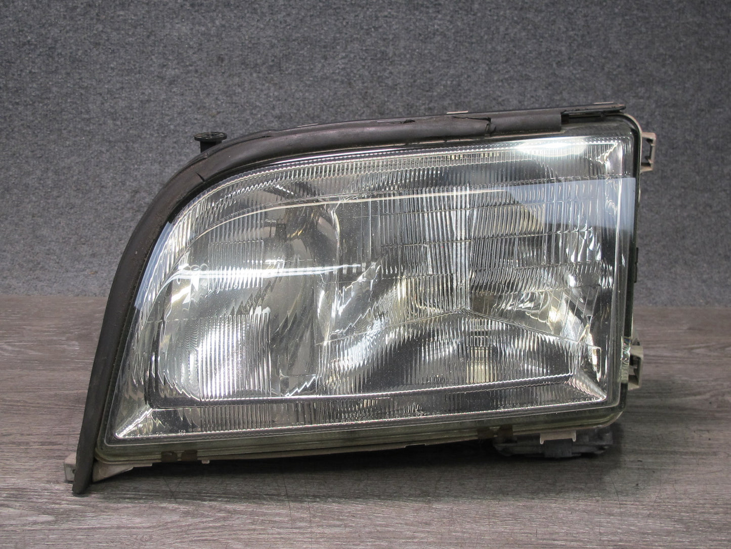97-99 Mercedes W140 Sedan Front Left Xenon HID Headlight Lamp 1408209361 OEM