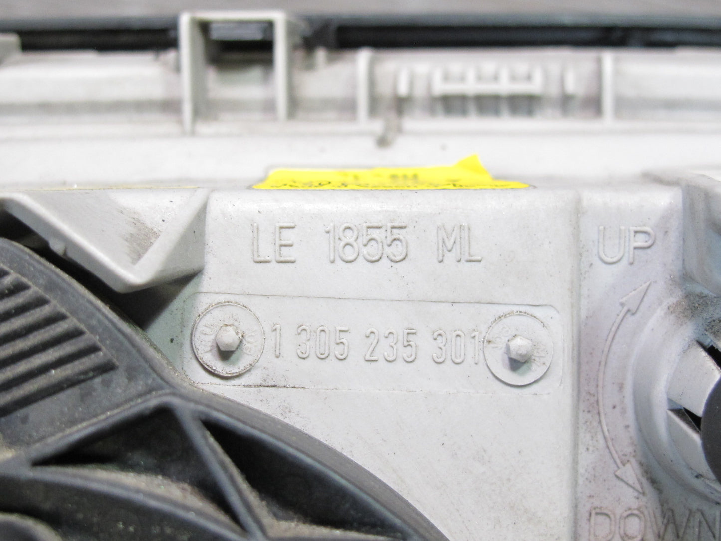 97-99 Mercedes W140 Sedan Front Left Xenon HID Headlight Lamp 1408209361 OEM