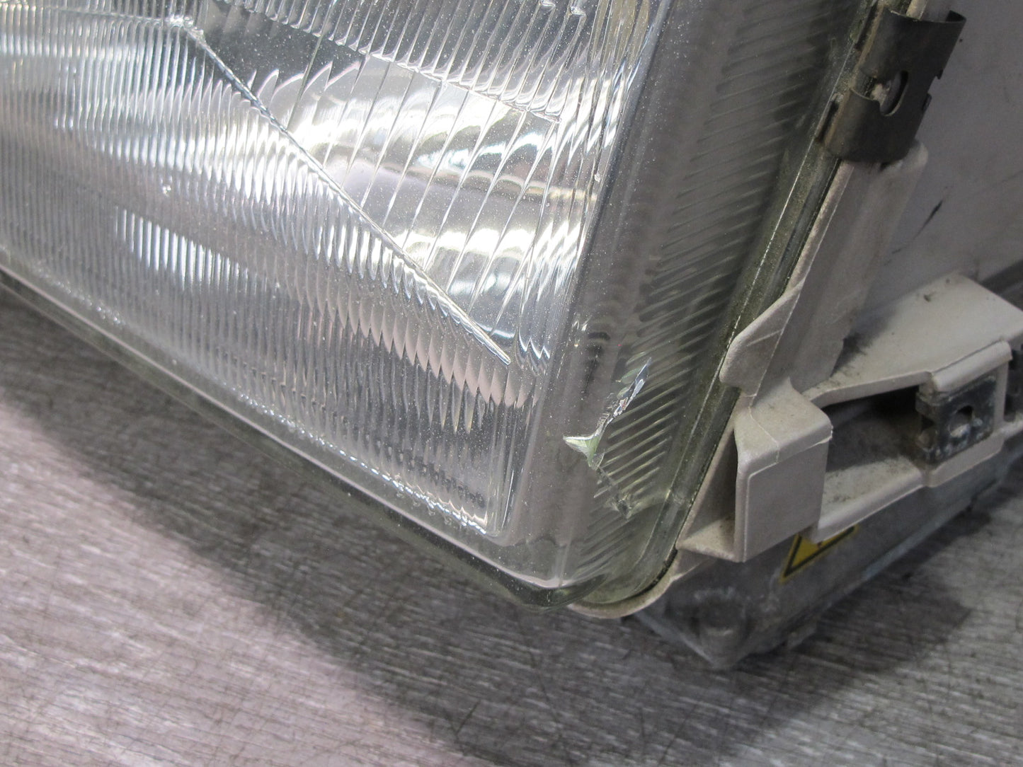 97-99 Mercedes W140 Sedan Front Left Xenon HID Headlight Lamp 1408209361 OEM