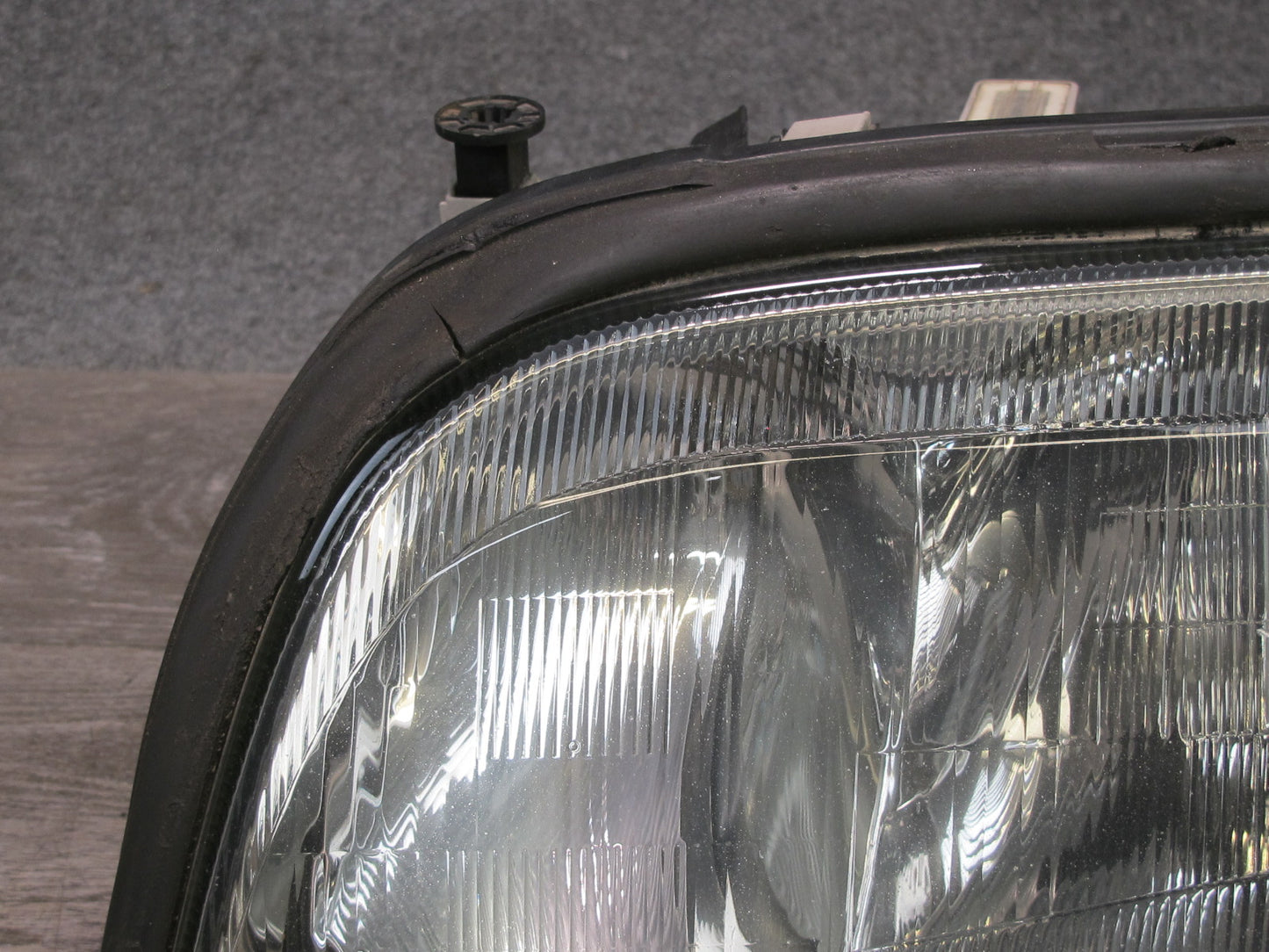 97-99 Mercedes W140 Sedan Front Left Xenon HID Headlight Lamp 1408209361 OEM