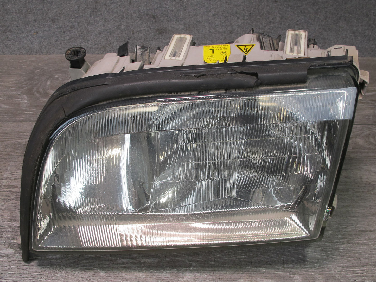97-99 Mercedes W140 Sedan Front Left Xenon HID Headlight Lamp 1408209361 OEM