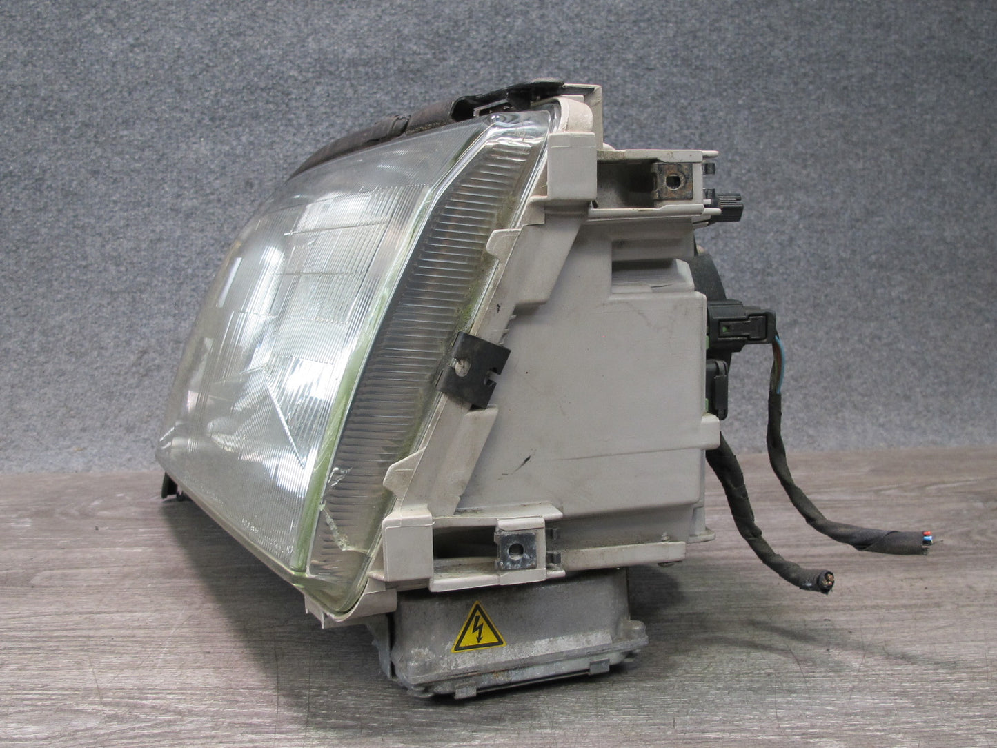 97-99 Mercedes W140 Sedan Front Left Xenon HID Headlight Lamp 1408209361 OEM