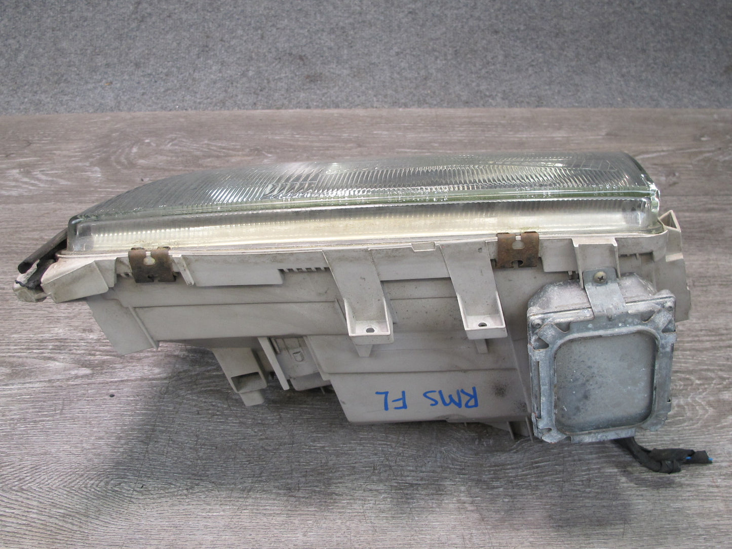 97-99 Mercedes W140 Sedan Front Left Xenon HID Headlight Lamp 1408209361 OEM