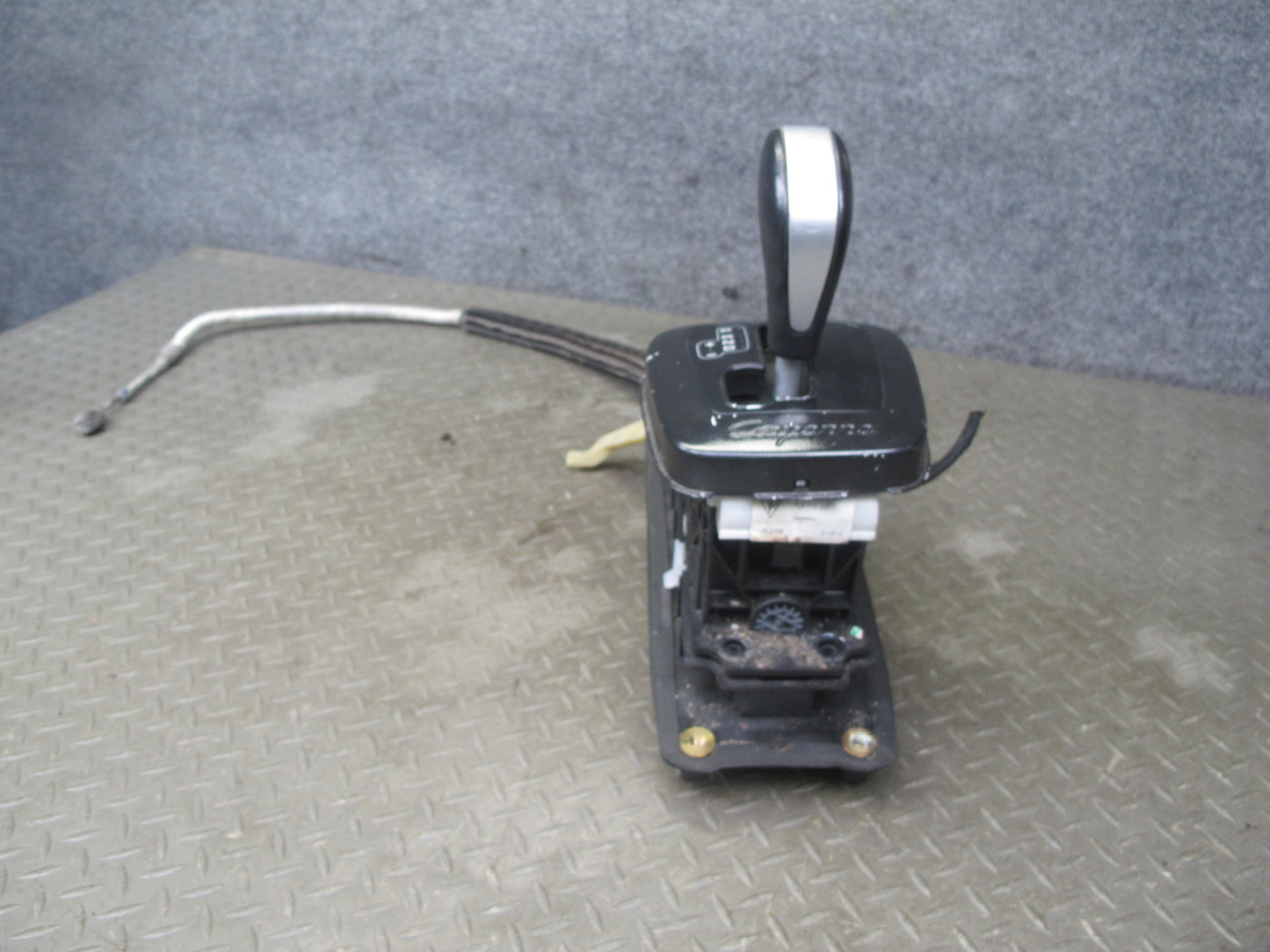 2008-2010 Porsche Cayenne 957 Automatic Transmission Floor Shifter Gear Selector