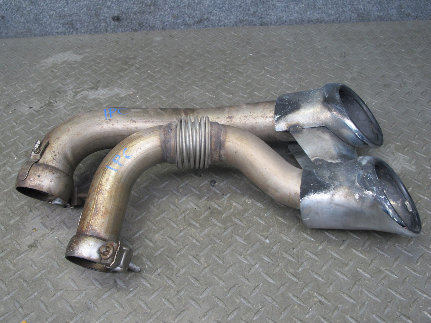 08-10 Porsche Cayenne 957 GTS Rear Right & Left Side Exhaust Tail Pipe Tips Set