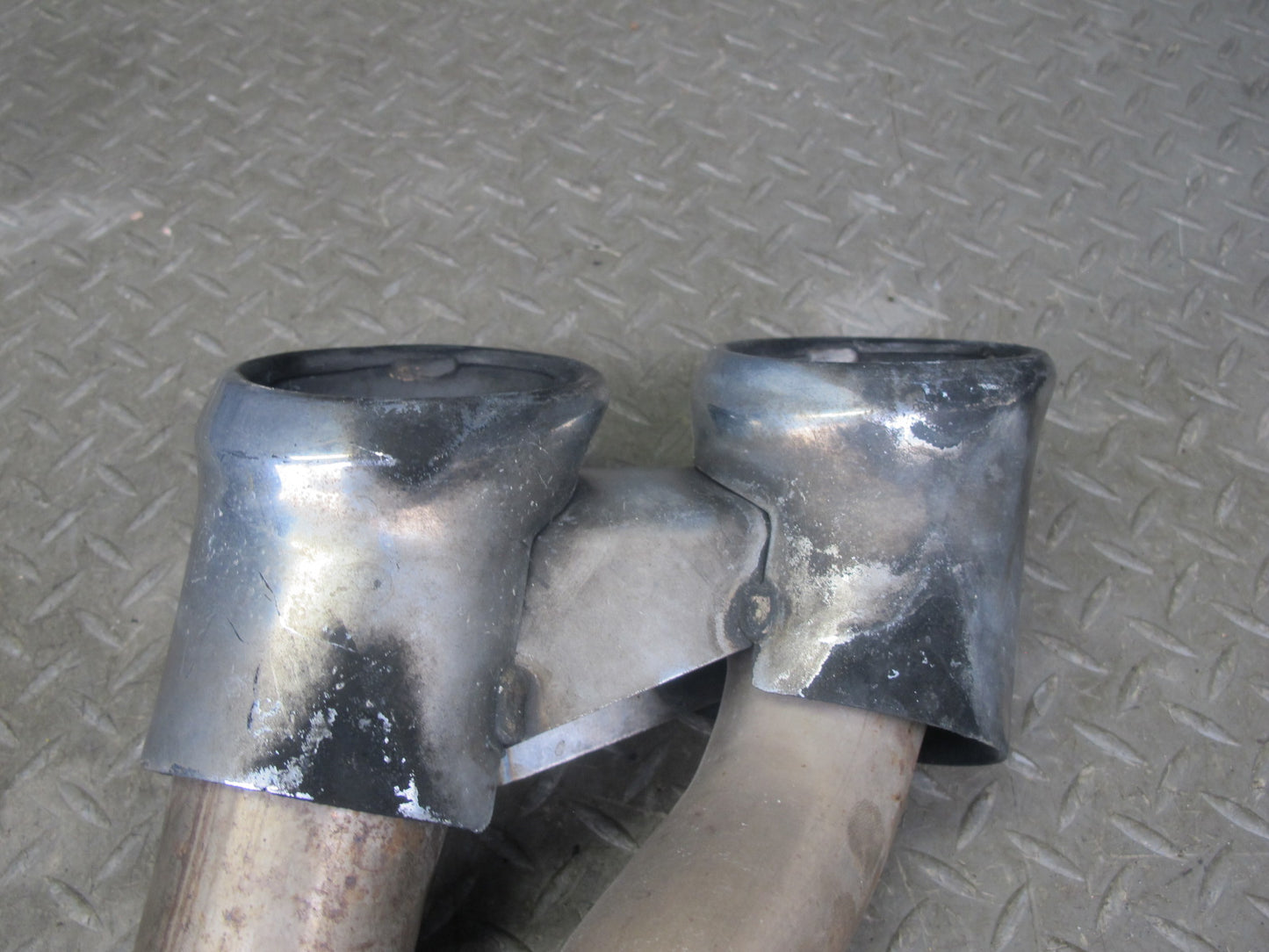 08-10 Porsche Cayenne 957 GTS Rear Right & Left Side Exhaust Tail Pipe Tips Set