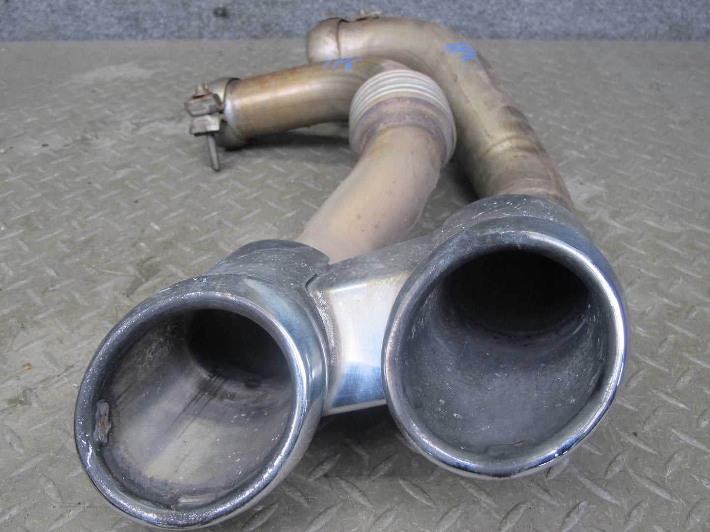 08-10 Porsche Cayenne 957 GTS Rear Right & Left Side Exhaust Tail Pipe Tips Set