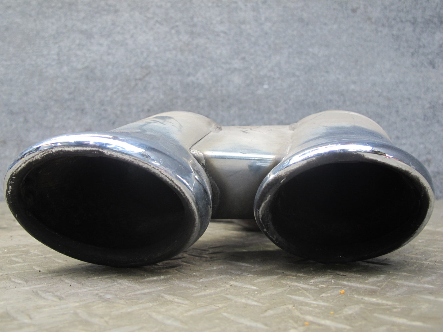 08-10 Porsche Cayenne 957 GTS Rear Right & Left Side Exhaust Tail Pipe Tips Set