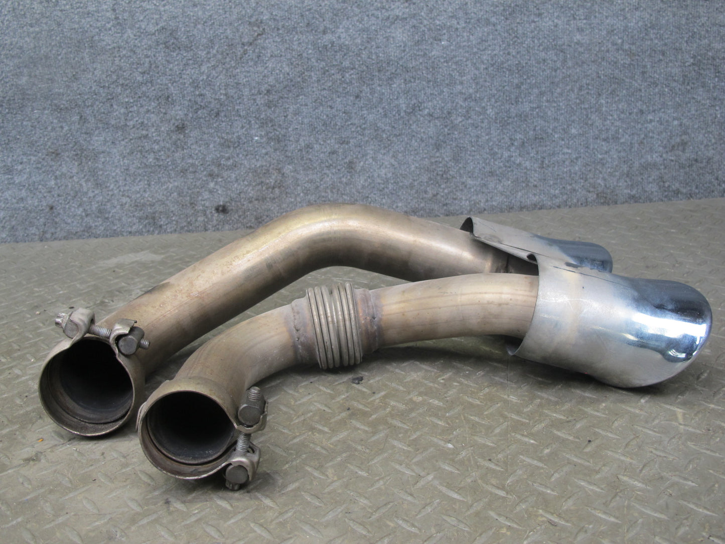 08-10 Porsche Cayenne 957 GTS Rear Right & Left Side Exhaust Tail Pipe Tips Set