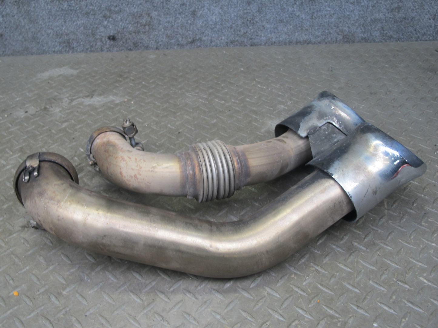 08-10 Porsche Cayenne 957 GTS Rear Right & Left Side Exhaust Tail Pipe Tips Set