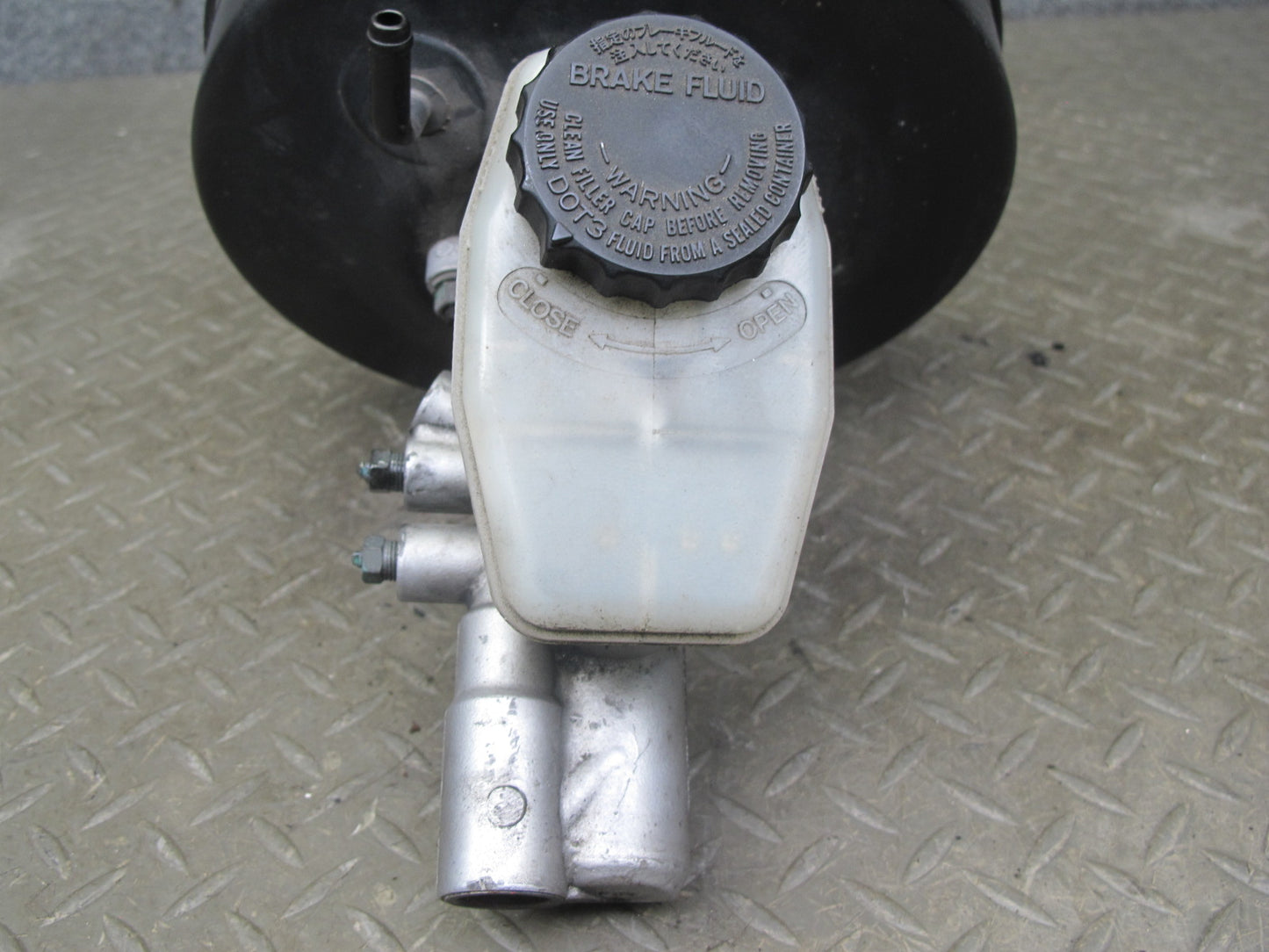 95-96 Lexus UZZ30L SC400 Brake Master Cylinder Booster Reservoir OEM