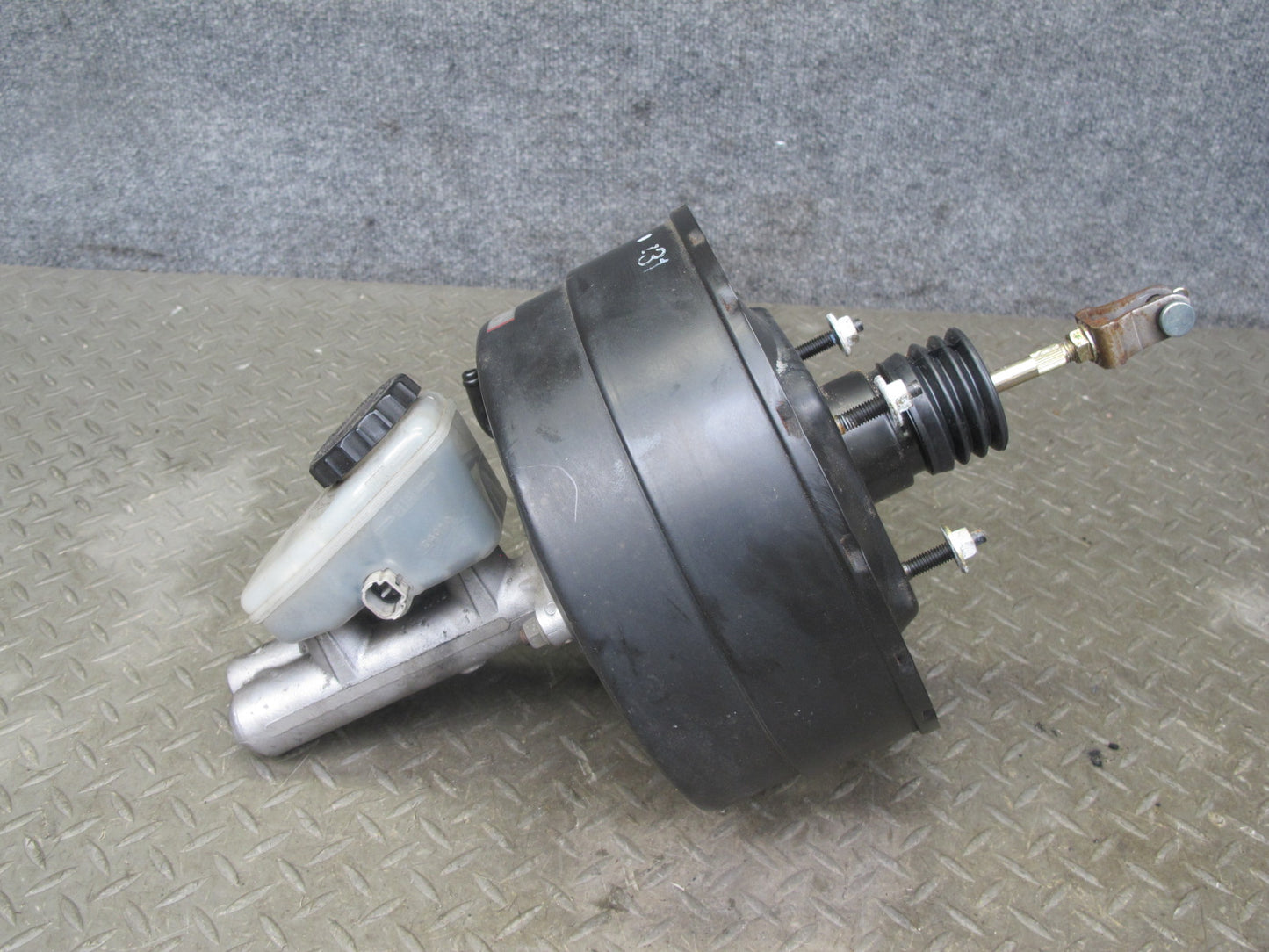 95-96 Lexus UZZ30L SC400 Brake Master Cylinder Booster Reservoir OEM