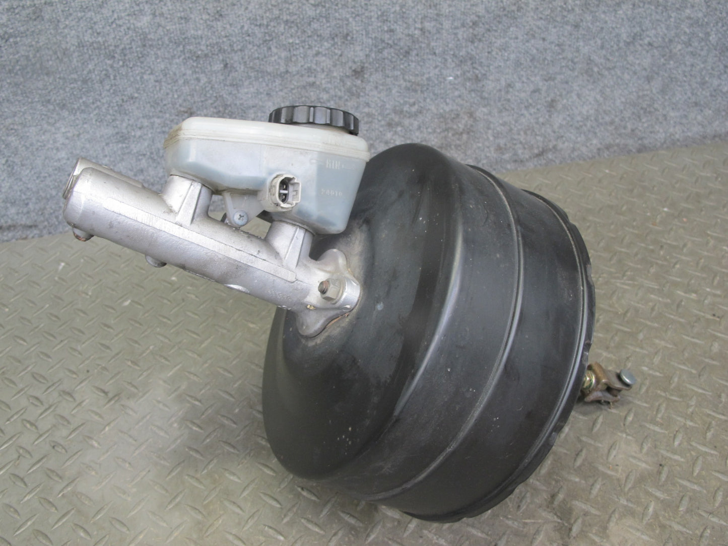 95-96 Lexus UZZ30L SC400 Brake Master Cylinder Booster Reservoir OEM