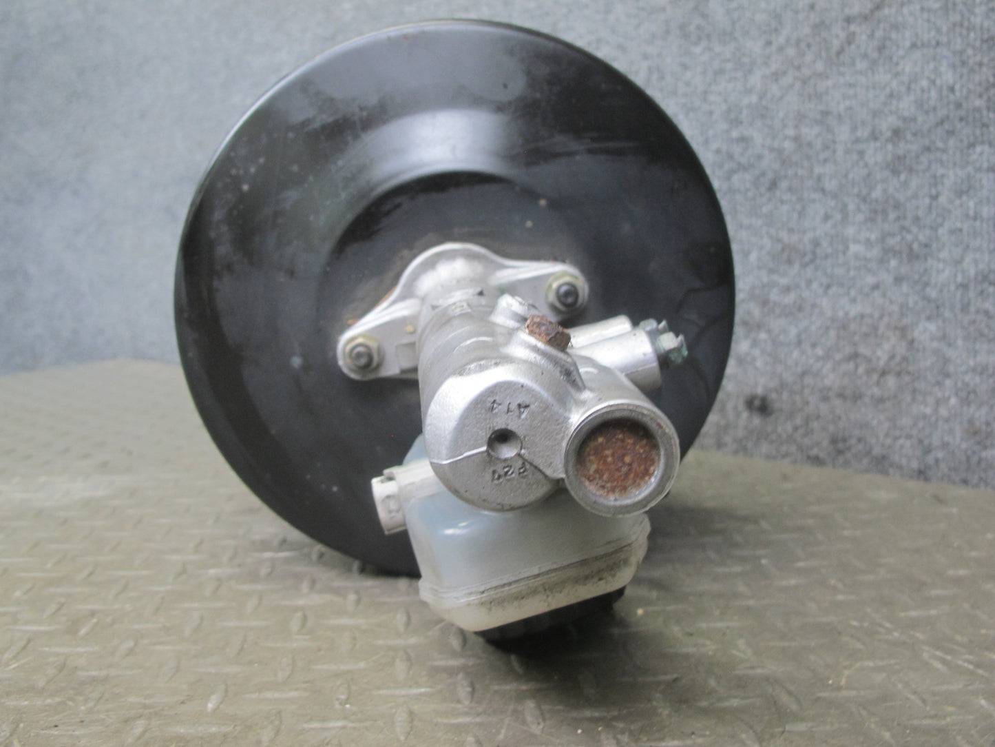 95-96 Lexus UZZ30L SC400 Brake Master Cylinder Booster Reservoir OEM