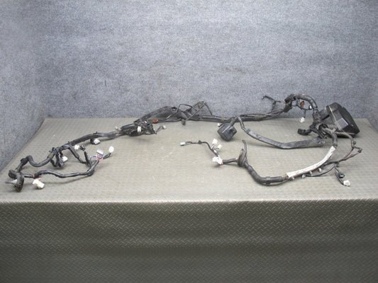 1996 Lexus UZZ30L SC400 A/T Engine Bay Wire Wiring Harness w Fuse Box OEM