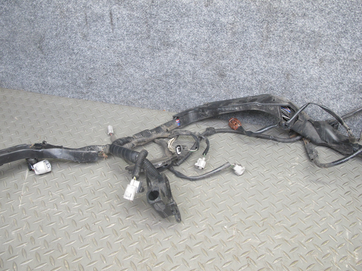 1996 Lexus UZZ30L SC400 A/T Engine Bay Wire Wiring Harness w Fuse Box OEM