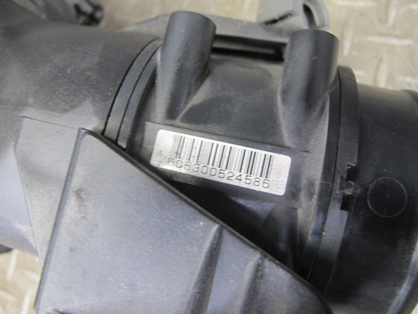 96-97 Lexus UZZ30L SC400 Air Intake Cleaner Filter Box w MAF Sensor OEM