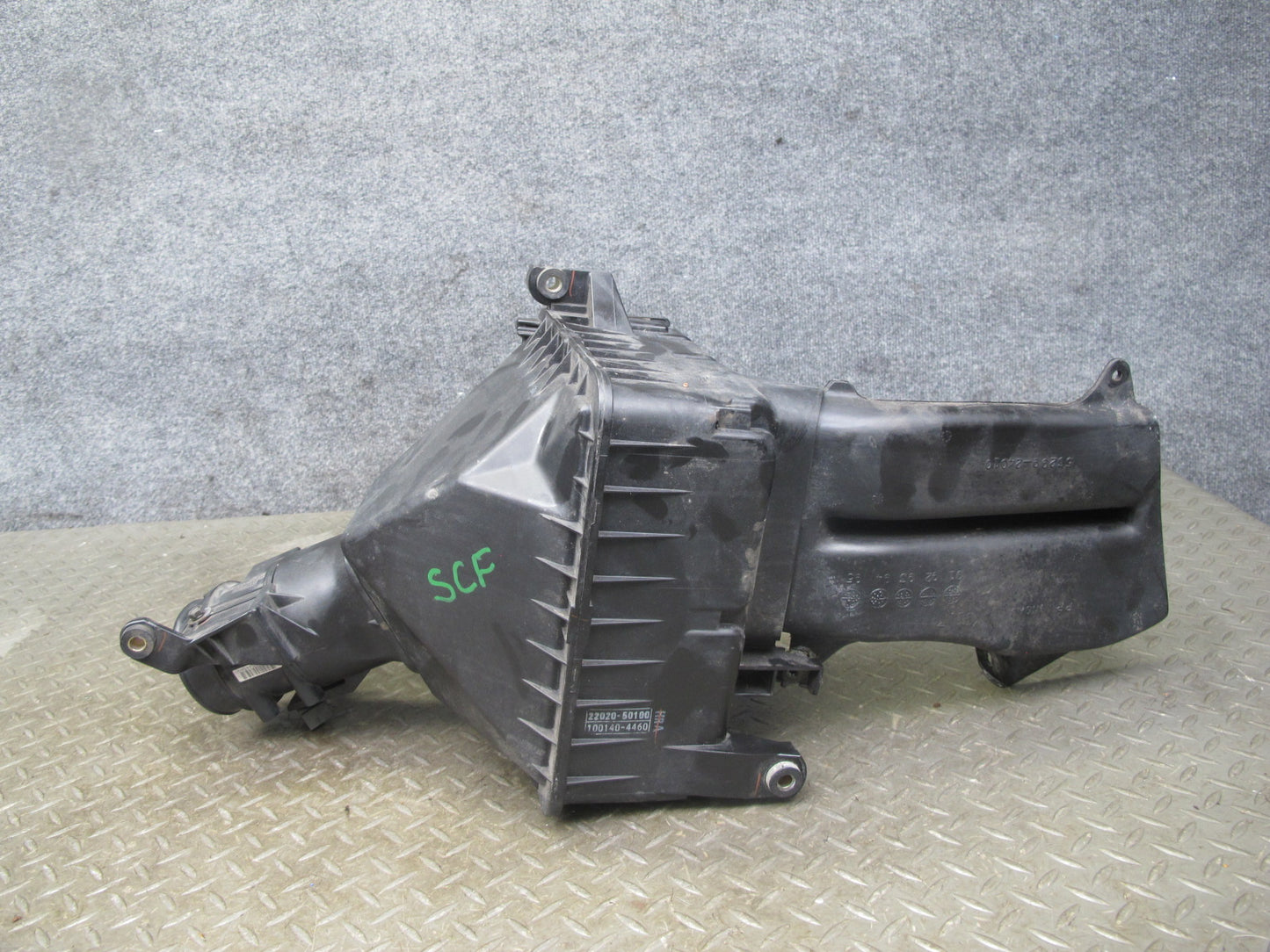 96-97 Lexus UZZ30L SC400 Air Intake Cleaner Filter Box w MAF Sensor OEM