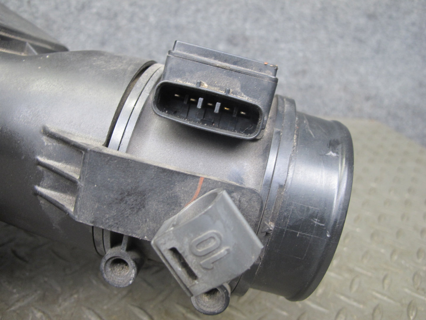 96-97 Lexus UZZ30L SC400 Air Intake Cleaner Filter Box w MAF Sensor OEM