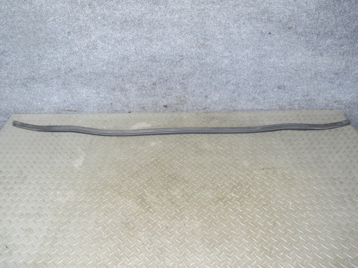 92-96 Lexus UZZ30L SC300 SC400 Front Hood Weatherstrip Rubber Seal Gasket OEM