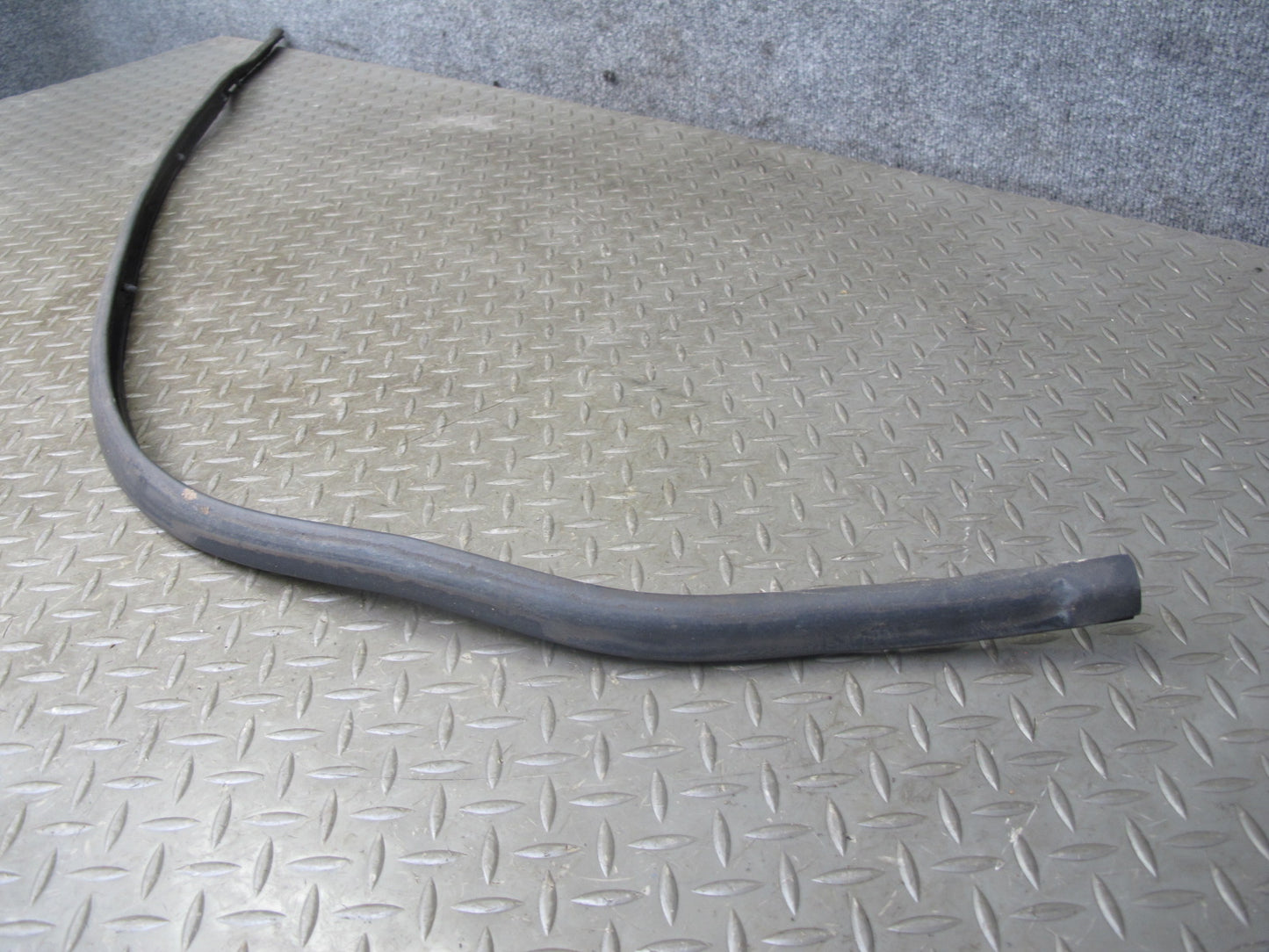 92-96 Lexus UZZ30L SC300 SC400 Front Hood Weatherstrip Rubber Seal Gasket OEM