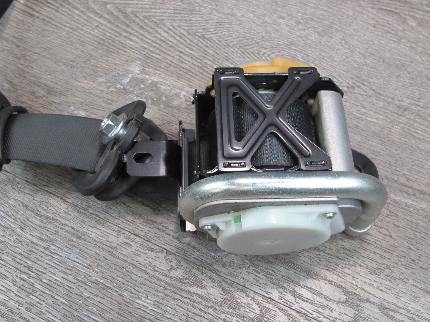 03-06 NISSAN 350Z Z33 FRONT LEFT & RIGHT SIDE SEATBELT RETRACTOR SET OEM