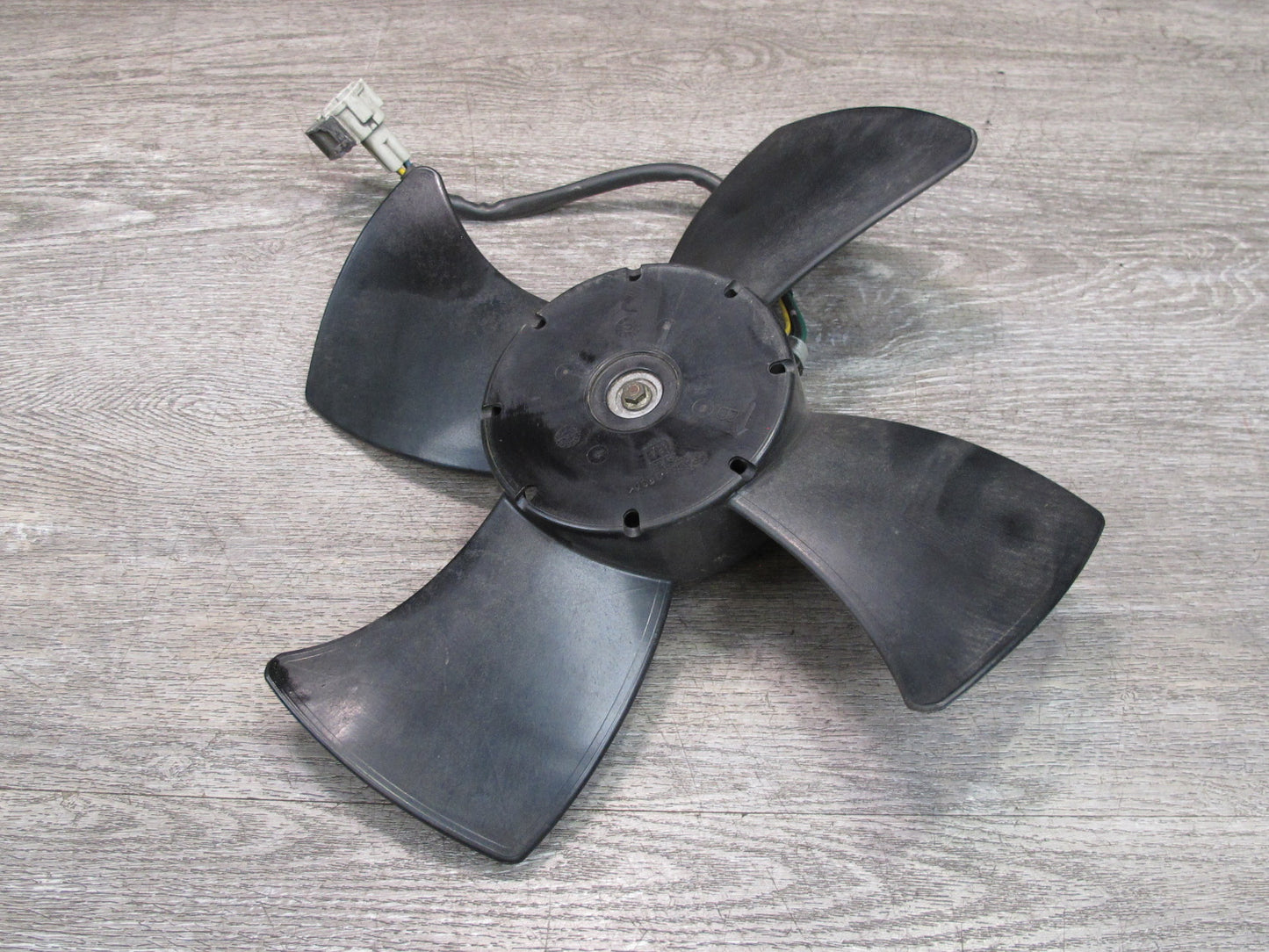 03-09 Nissan 350Z Z33 Radiator Cooling 4-BLADE Right Fan Motor OEM