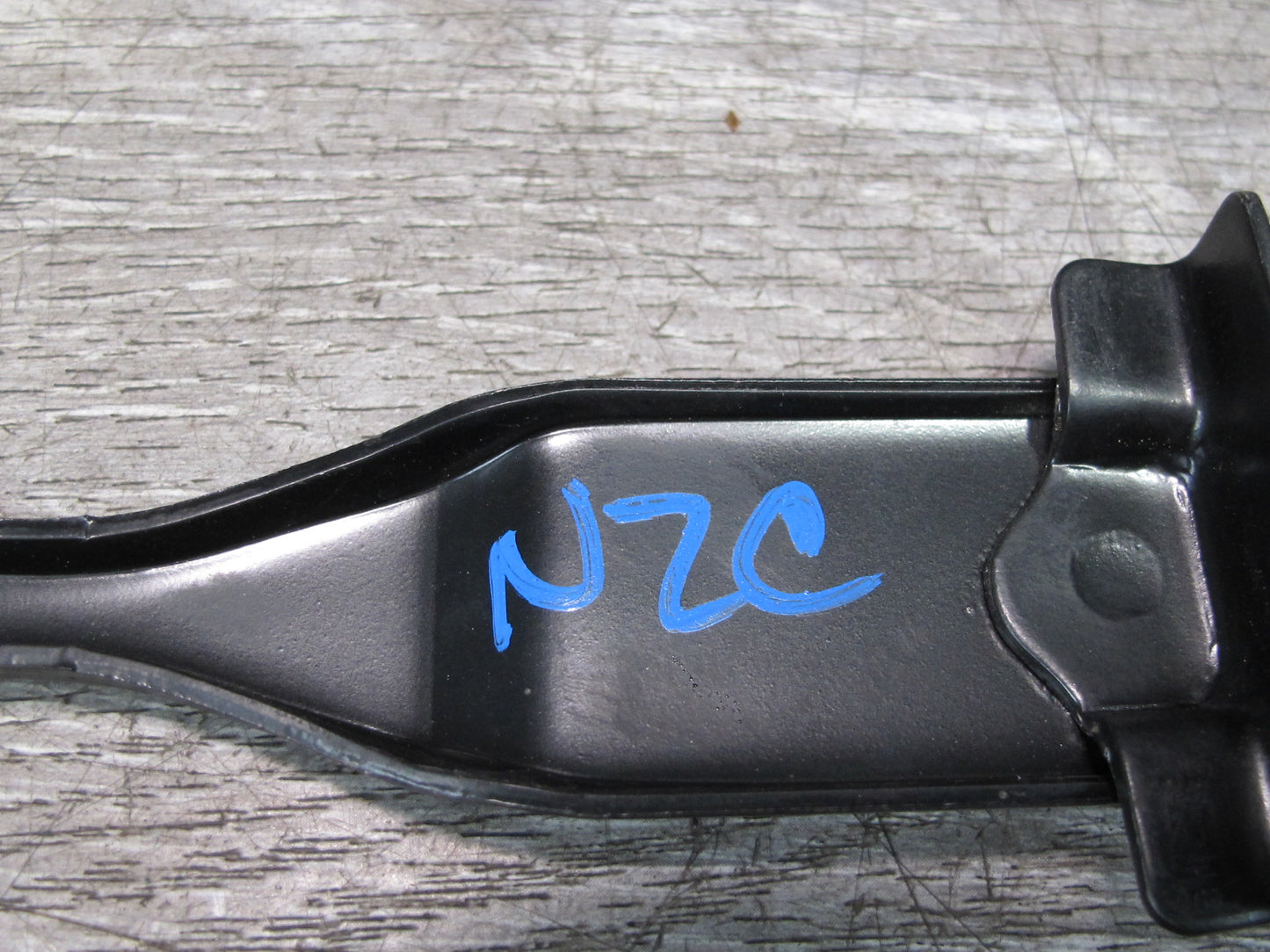 03-09 Nissan 350Z Z33 Battery Tray Mount Bracket Support OEM